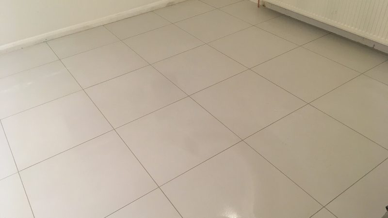 What Is the Difference Between Porcelain and Ceramic Floor Tile?